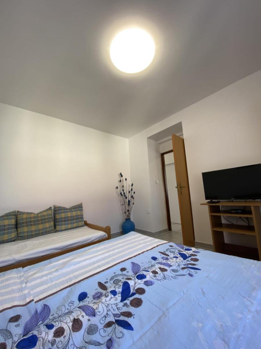 Apartmani Radosav Šilo Buitenkant foto